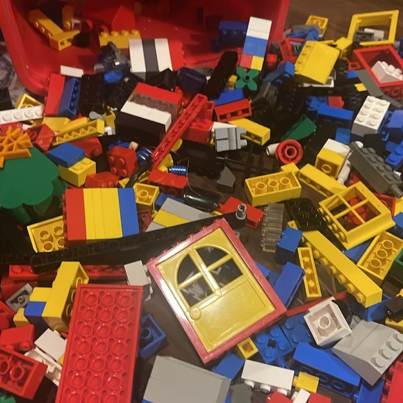 VINTAGE LEGOS/not negotiable on price - Picture 9 of 13